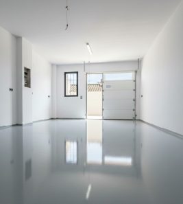 garaje personal gris